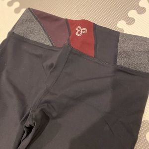 Aritzia leggings (new)